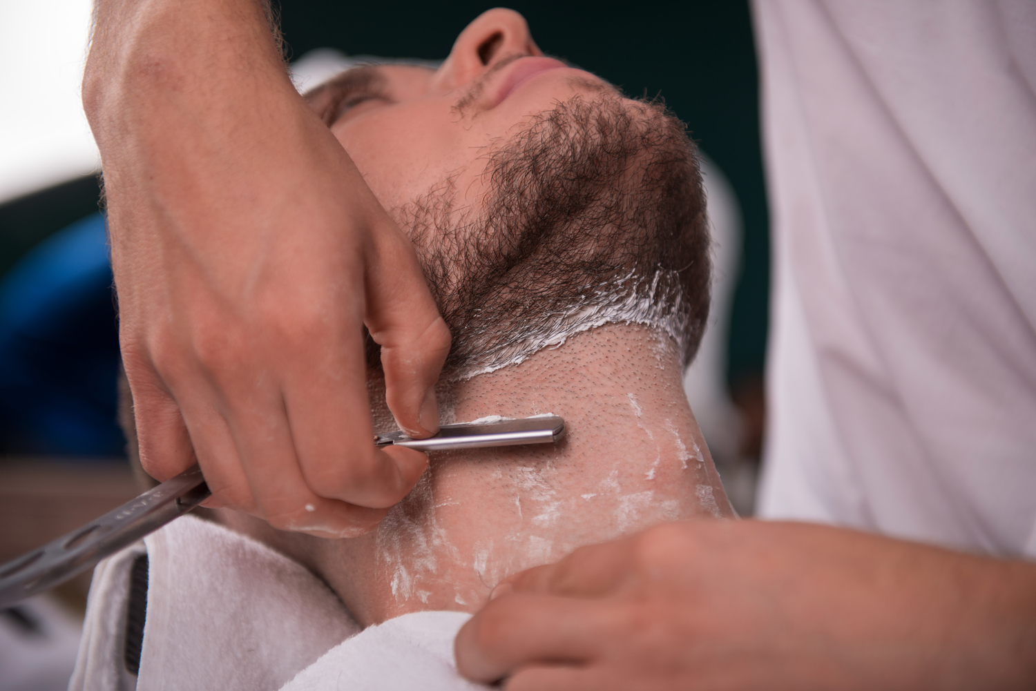 Application tips for hair mousse