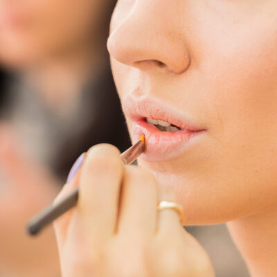Differences between lip glosses and lip stains