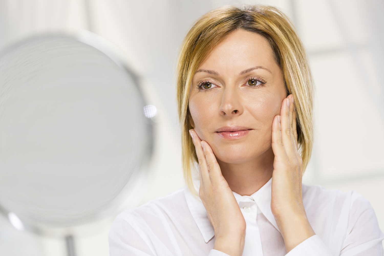 Habits to avoid to prevent premature facial wrinkles