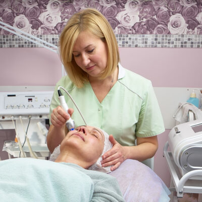 Tips to remember before opting for a skin tightening treatment